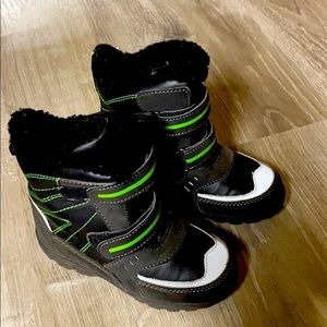 COPY - Boys toddler winter snow boots Totes size …